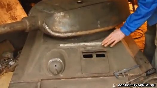 Сварщик из Тулы сварил двухместный танк для детей
